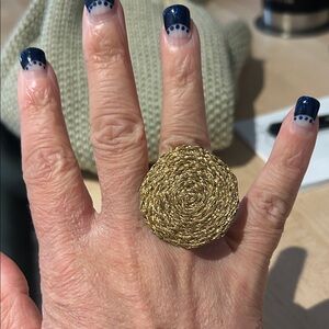 ADJUSTABLE GOLD STRAW/STRING RING